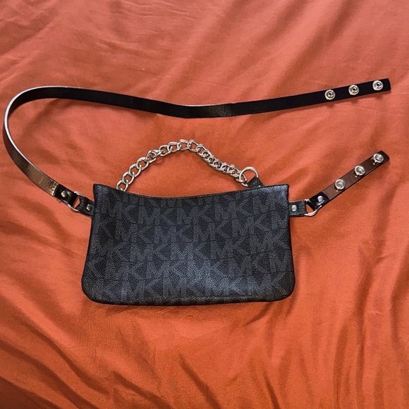Michael Kors Monogram Black Belt Bag with Bold Silver Chain Detail - Picture 4 of 7